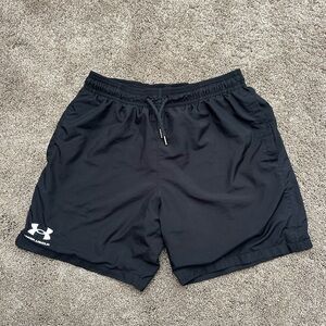 Under Armour Athletic Shorts Youth Large